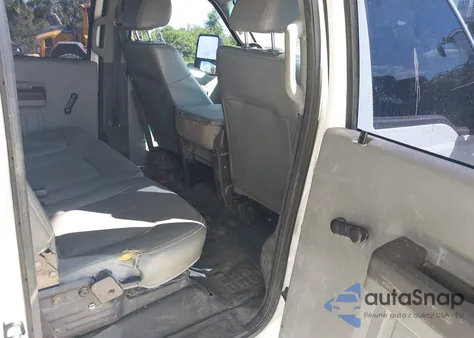 2015 Ford F-250 Xl z USA, uszkodzony, nr VIN 1FT7W2A63FEA20783